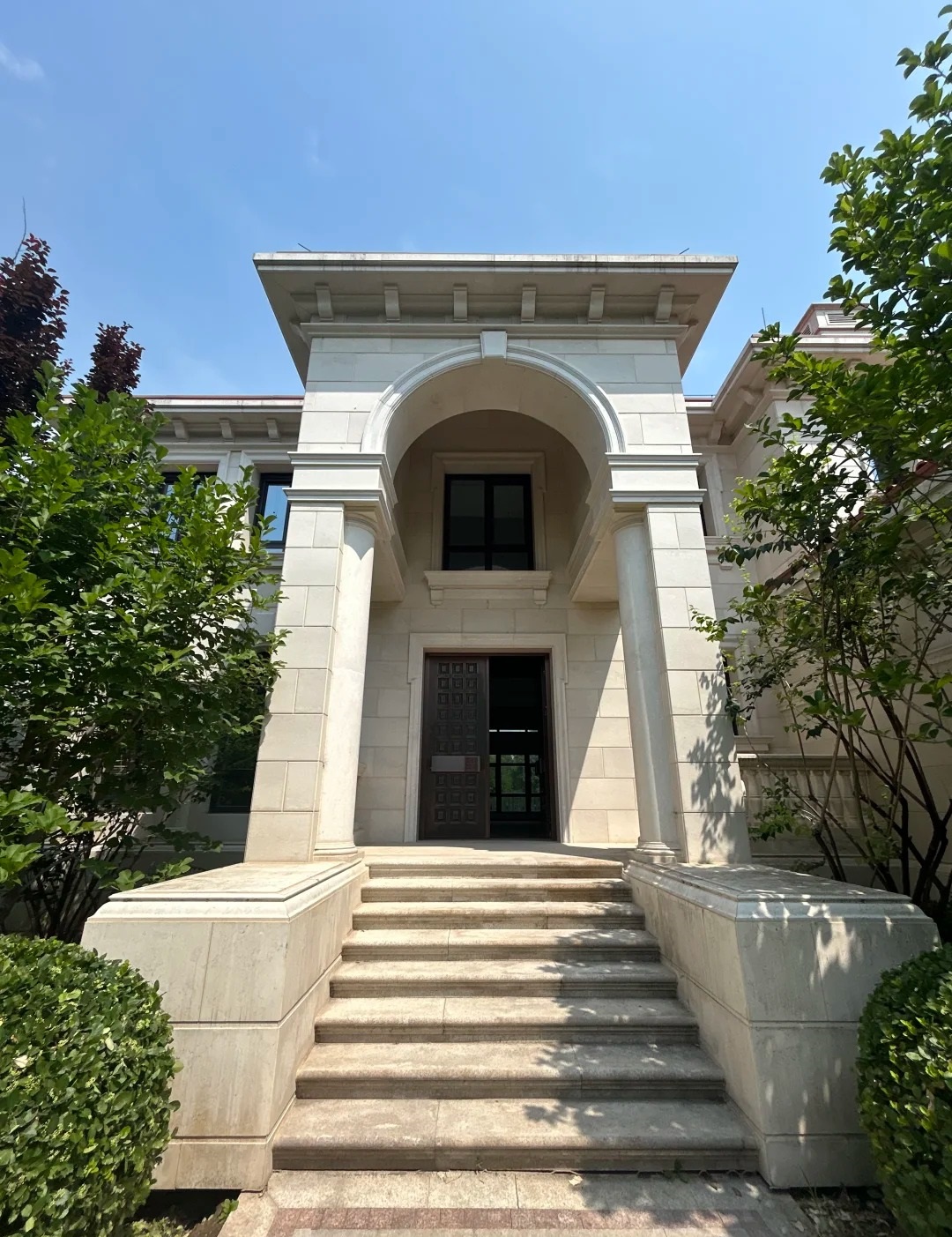 低容积率和高容积率区别全面解析，新手选房必看的居住密度指南